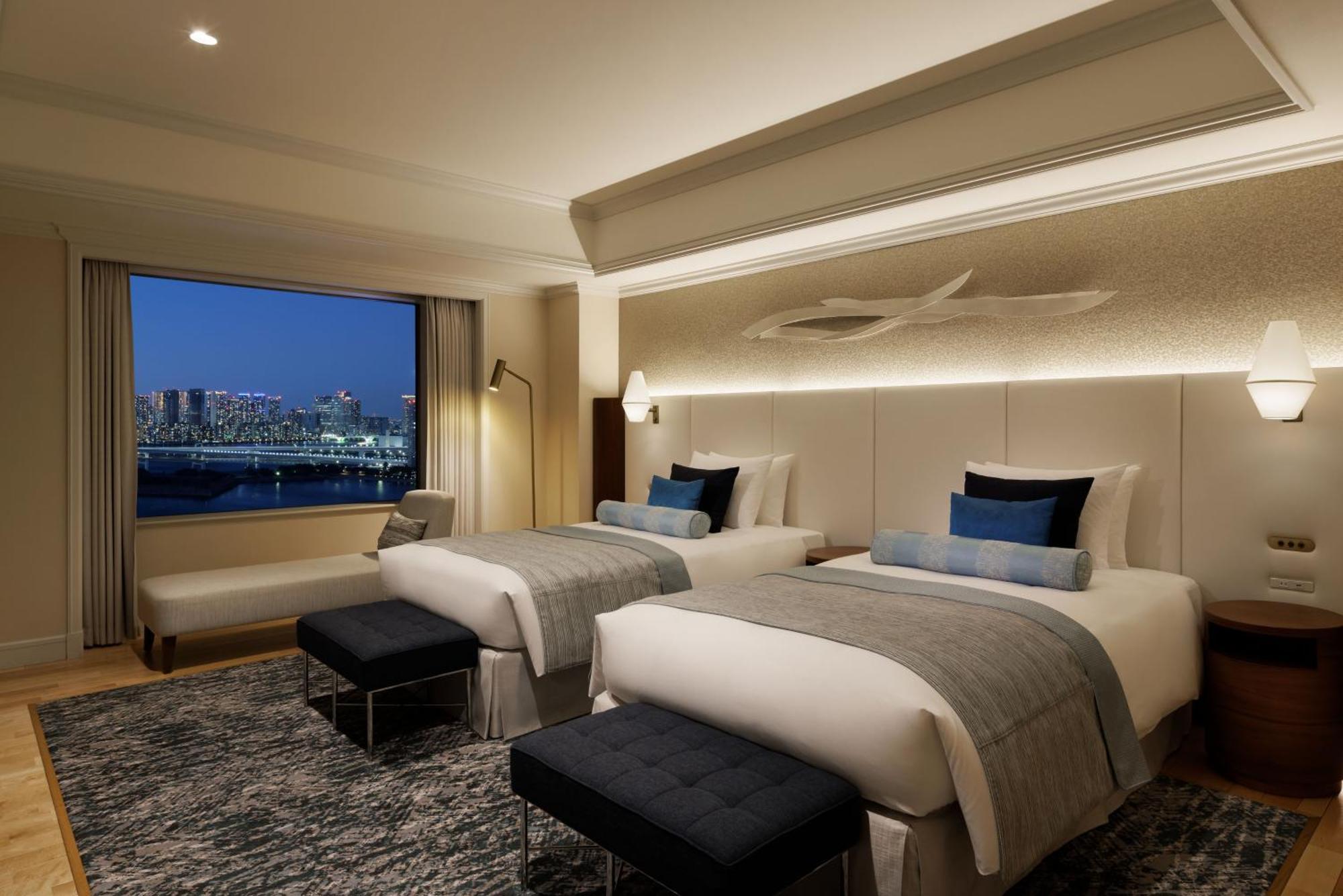 Premier Floor Deluxe Suite Twin Rainbow Bridge Side Non-Smoking